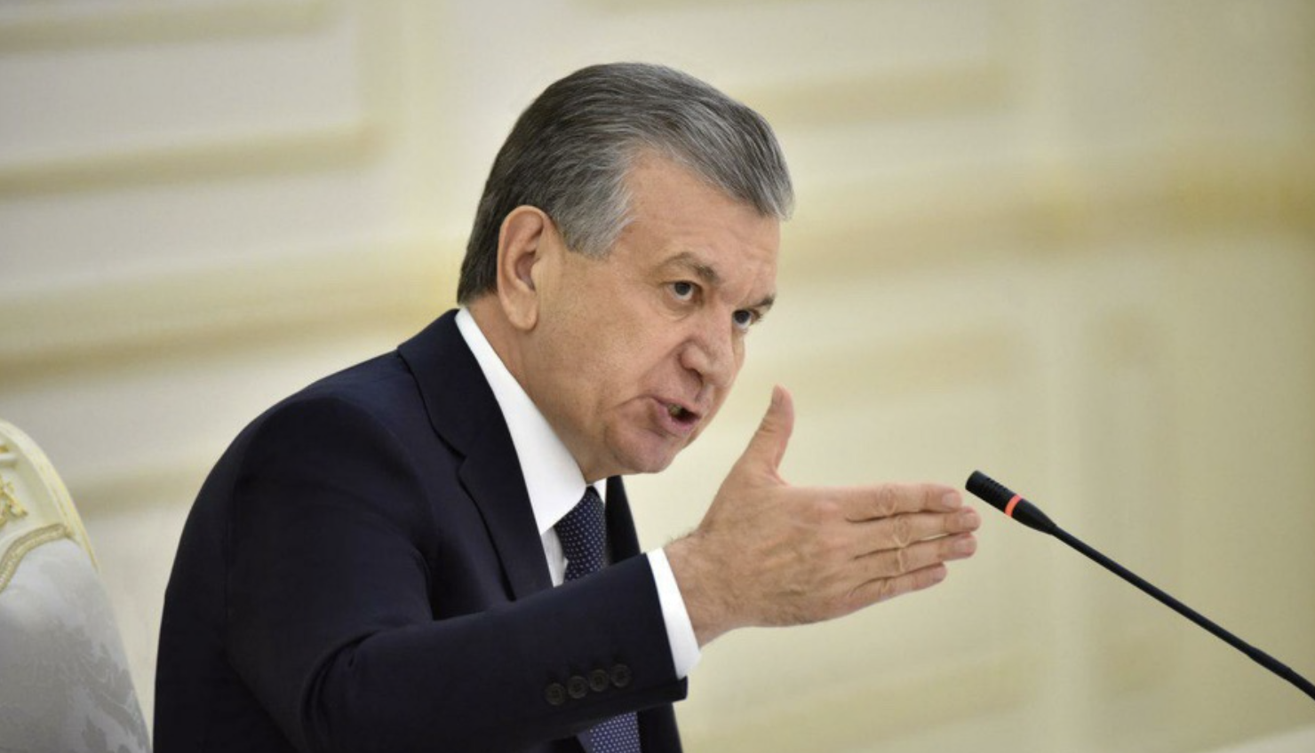 Sh mirziyoyev. Шавквт мирзиайов прездидент.